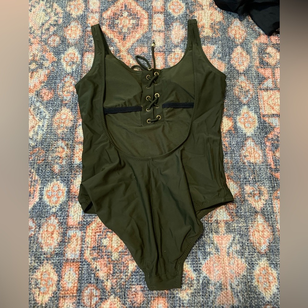 Target Swimsuit - Picture 3 of 4